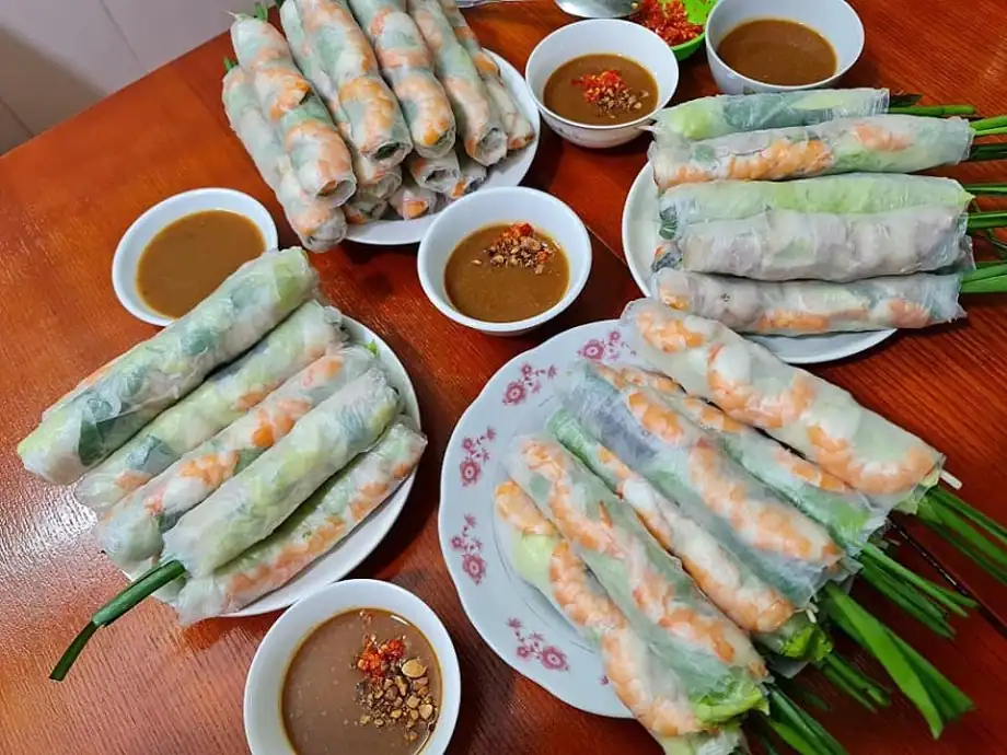 Vietnamské letní závitky Gỏi cuốn 2 vietnamske letni zavitky goi cuon recept 27.jpg